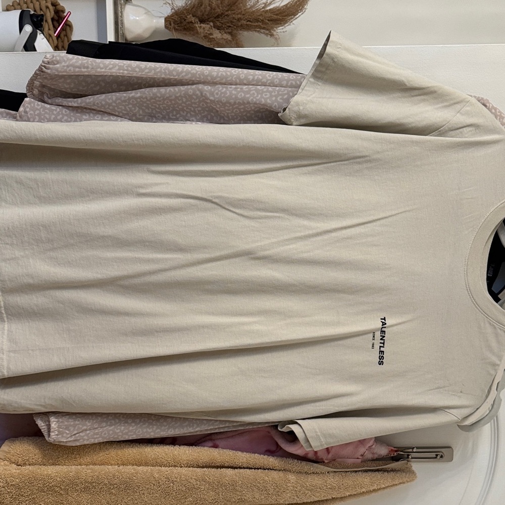 TALENTLESS Beige Graphic Tee